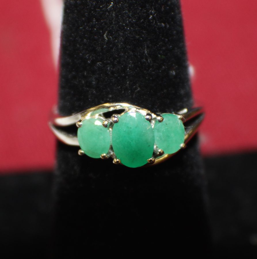 Emerald and gold ring sold at Franklin County estate auction