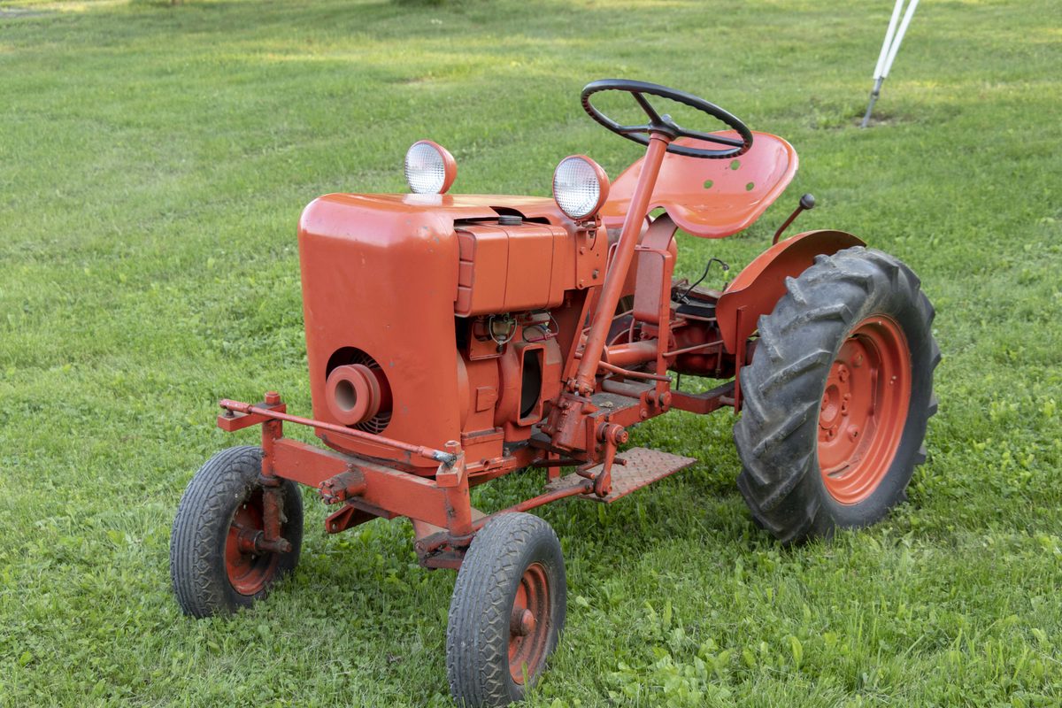 Antique tractor at a Franklin County farm auction